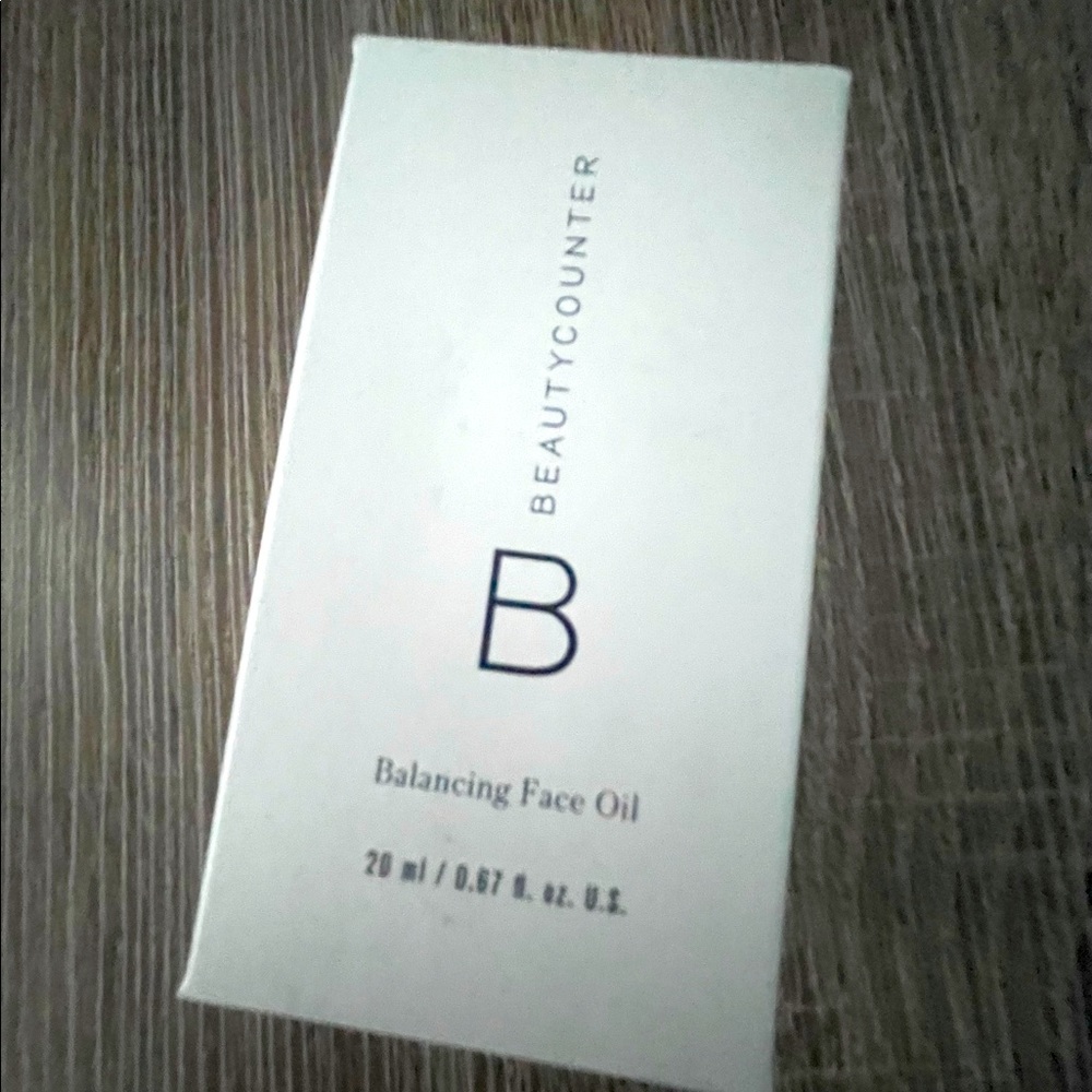 Beautycounter Balancing Face Oil - new in box